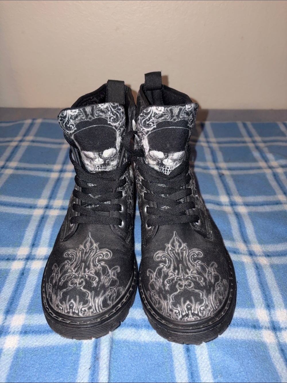 Black Skull-Print Combat Boots - Unbranded